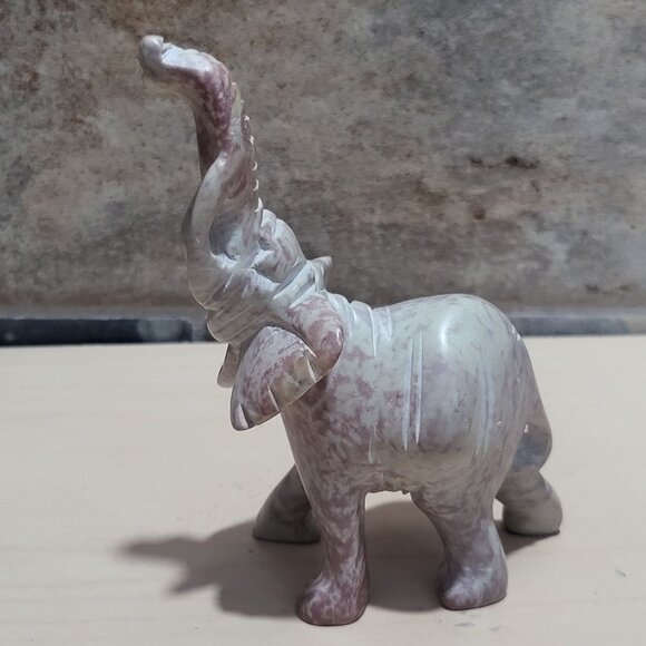 Small Hand Carved Elephant Figurine Pink White Stone Marble Onyx Trunk Raised - Picture 1 of 12